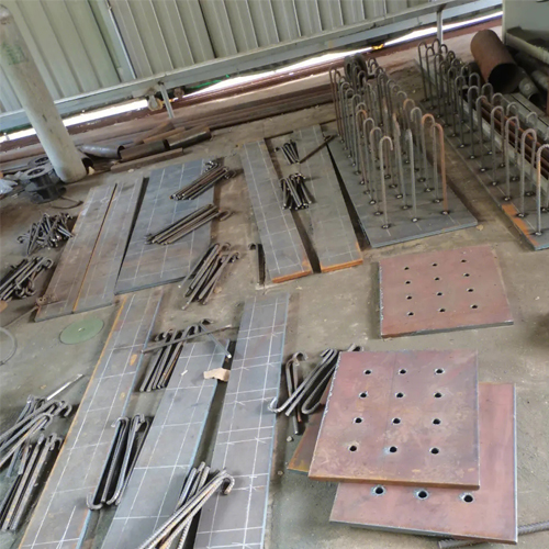 有哪些其他因素会影响南阳预埋件位置的确定？