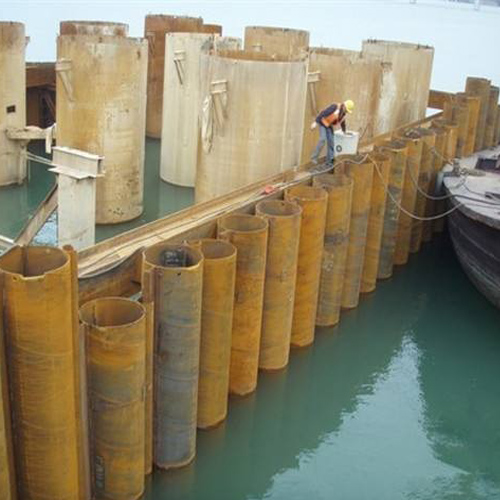 南阳钢护筒现场安装